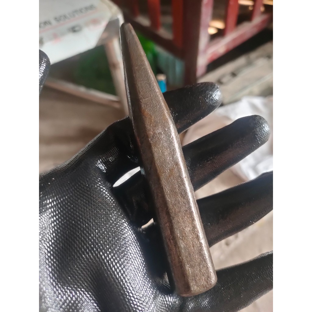 Búa đầu nhọn 206g hàng Nhật mới