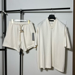 Set Essential bản best cổ Vneck