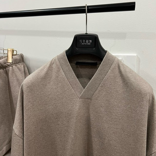 Set Essential bản best cổ Vneck