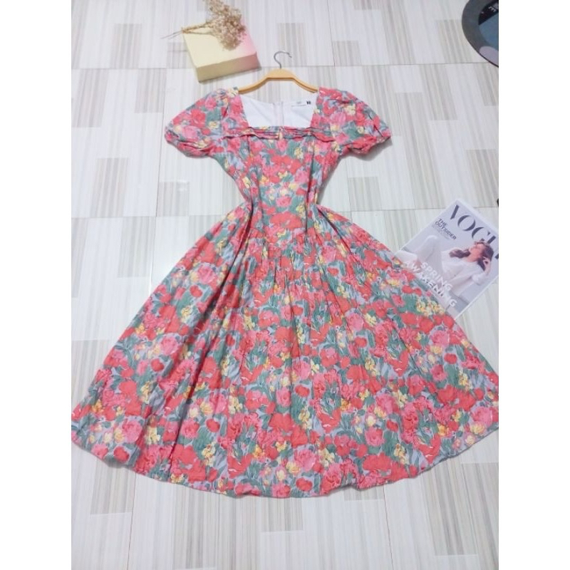 Váy thiết kế xoè size M