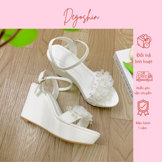 Giày sandal nữ, giày cưới đế xuồng 10cm thiết kế đính hoa LINH LAN bởi Degoshin - tôn dáng, nhẹ êm và chắc chân.
