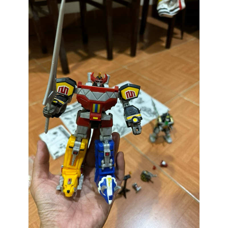 Mô hình lắp ráp SMP Daizyujin và Dragon Caesar