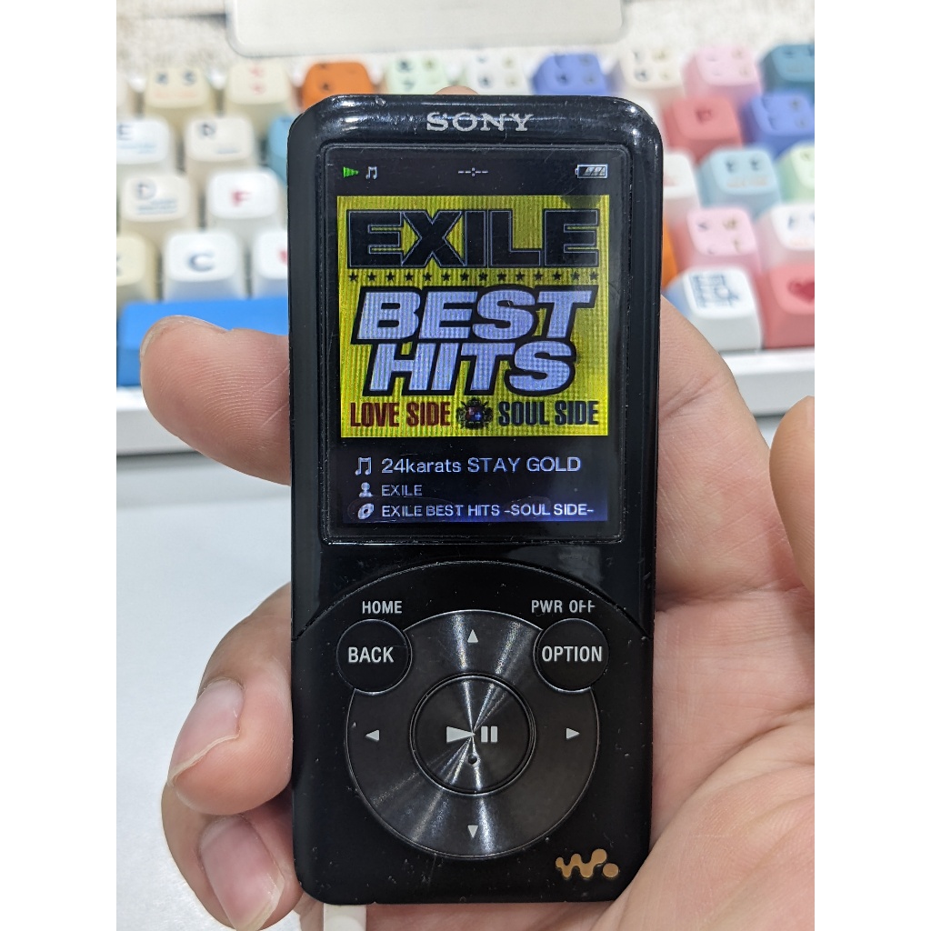 Máy nghe nhạc SONY S754 8Gb