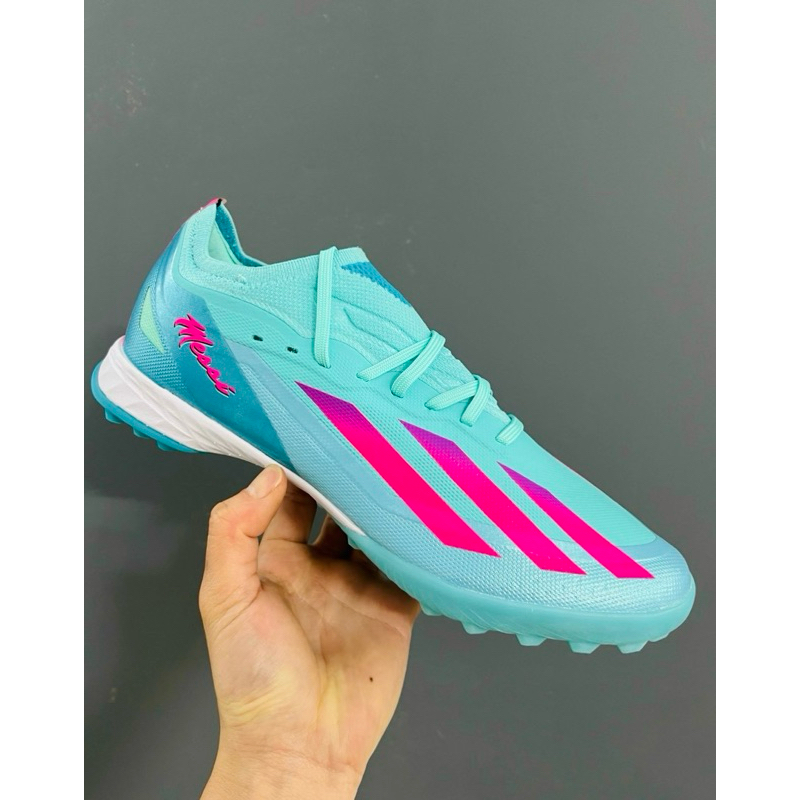 --Dũng Dày Football