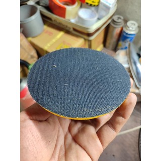 ĐẾ CHÀ NHÁM NHỰA TRÒN 1T2 (CỐT 10LY)