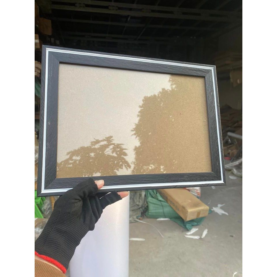 tấm mika bóng kính
