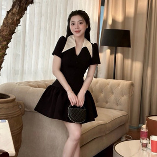  Váy xuông cổ sơ mi dáng xoè tuyết mưa đính cúc bọc chiết eo -M40