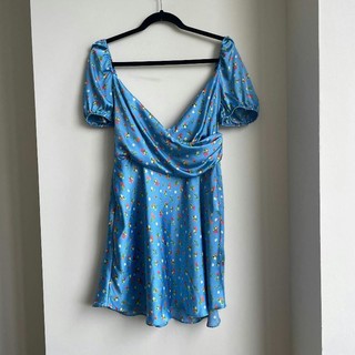 Đầm satin zaraa dư xịn