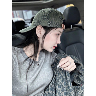 Mũ lv vải demin logo nổi