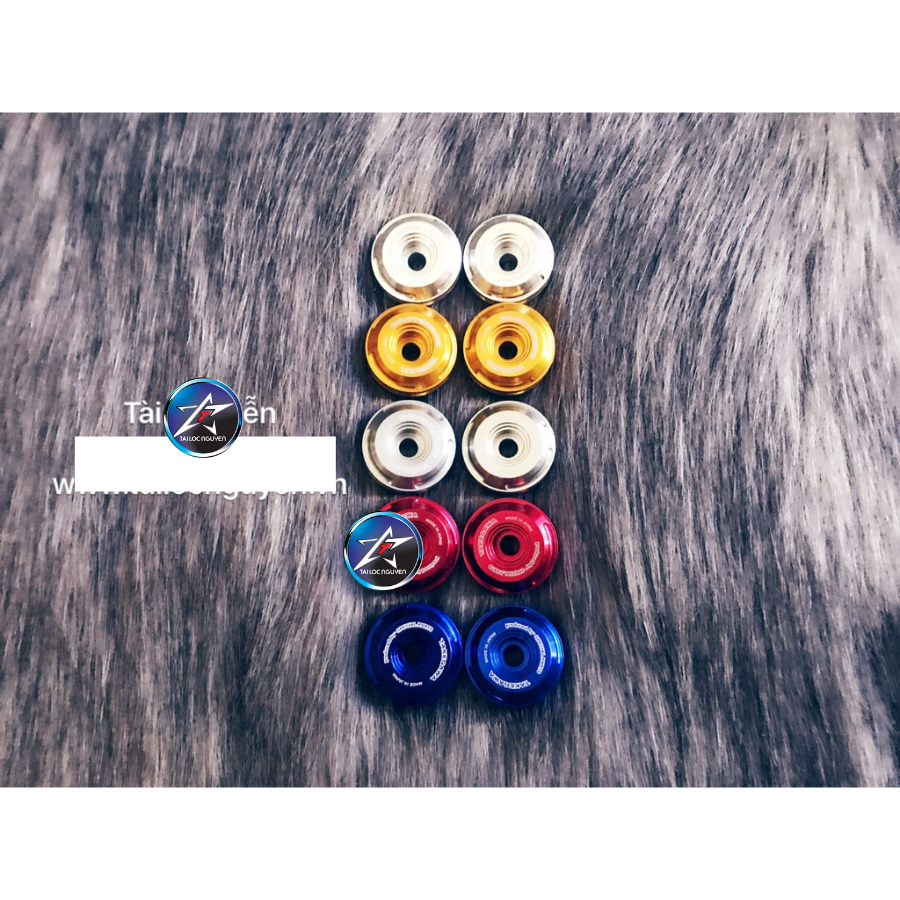 GÙ TAKEGAWA GẮN GÙ TAY LÁI XE MÁY