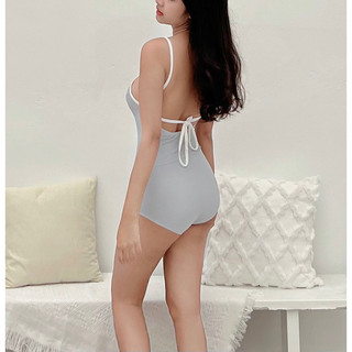 Bikini 1 mảnh hở lưng