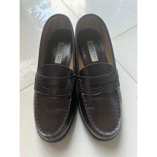 Haruta  loafer  màu đen  2hand ( đủ size ( 35 -39) , ib để được tư vấn )