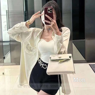 Áo nhung đính đá cổ thủ công