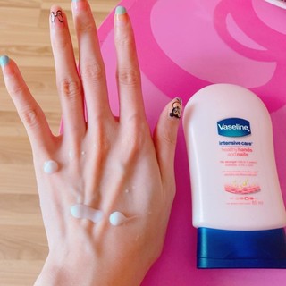 Kem dưỡng da tay vaseline thái chính hãng.