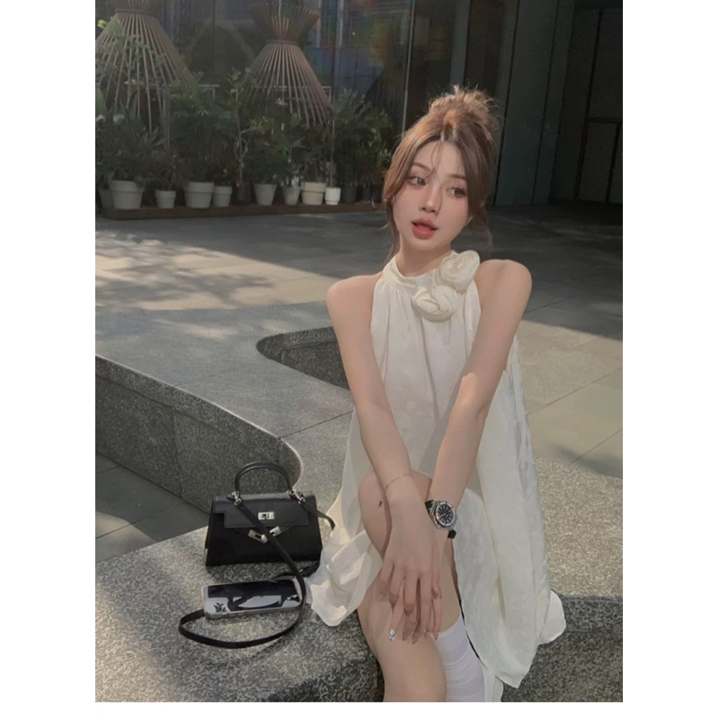 Váy Hoa Thêu Linen Cổ Yếm Kèm Hoa Dáng Suông Hàng 2 Lớp Siêu Xinh V13 | BigBuy360 - bigbuy360.vn