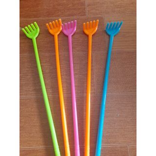 COMBO 10 CÂY Dụng cụ gãi lưng bằng nhựa tiện dụng