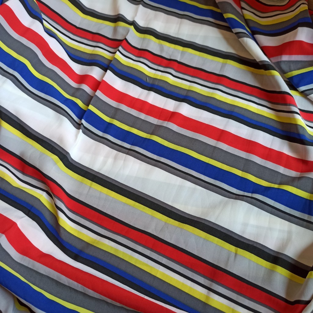 Vải lụa mỏng sọc nhiều màu