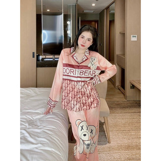Bộ ngủ mặc nhà pijama gấu dior lụa xước mát