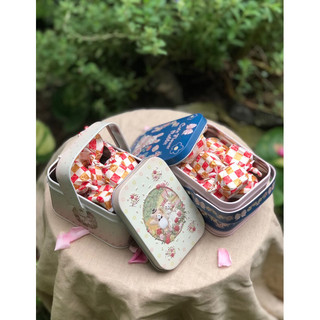 Nama chocolate Hộp thiếc xinh xắn