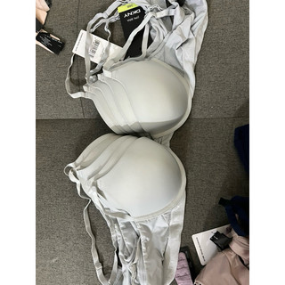 Áo ngực DKNY