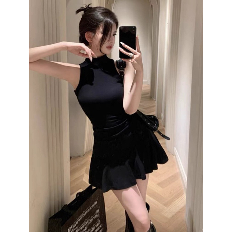 Váy đen xoè tay dài(sẵn tại shop)