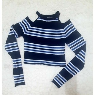 K03. size s, m vừa. áo len hở vai dáng ngắn
