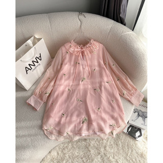 Đầm suông thêu hoa cổ bèo Anna - Avie