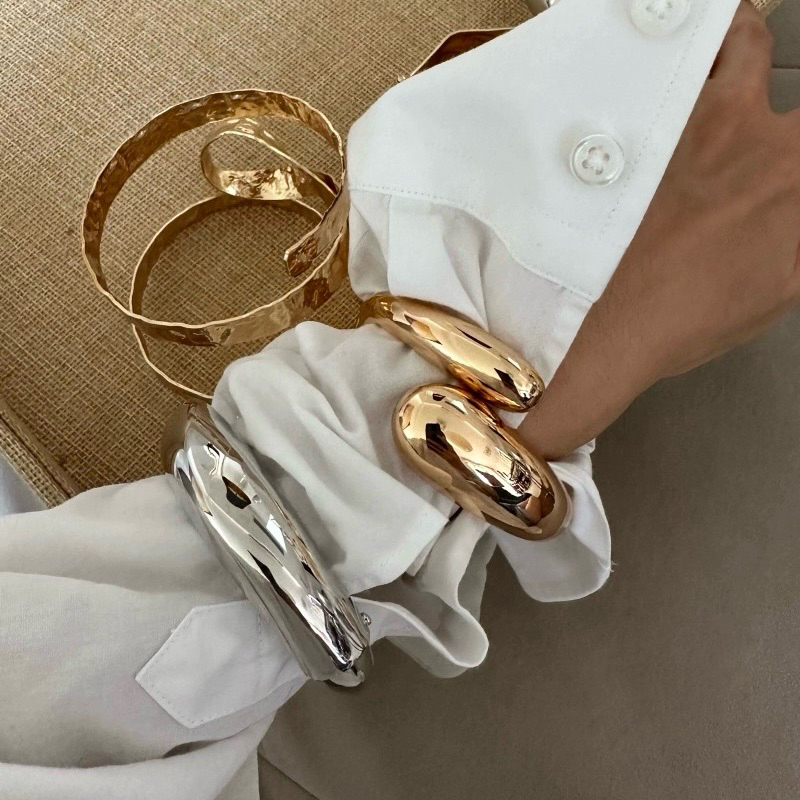 Vòng tay hình rắn cuộn - Olivia’s Stuff