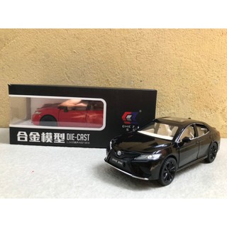 Mô hình xe ô tô TOYOTA CAMRY 2022 1:24
