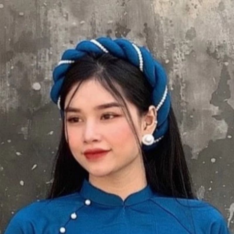 Mấn áo dài, Mấn đội đầu