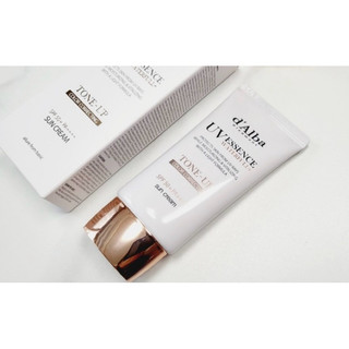 50ml - Kem chống nắng D'Alba phổ rộng nâng tông da Waterfull Tone up Correcting /White Truffle Purple