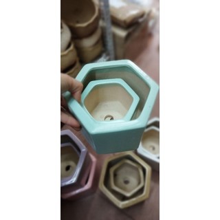 Chậu sứ lục giác nhiều màu