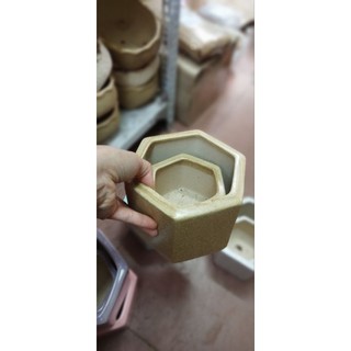 Chậu sứ lục giác nhiều màu