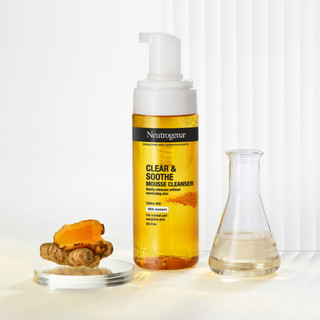 Sữa rửa mặt nghệ tạo bọt Neutrogena Calme Curcuma chai 150ml