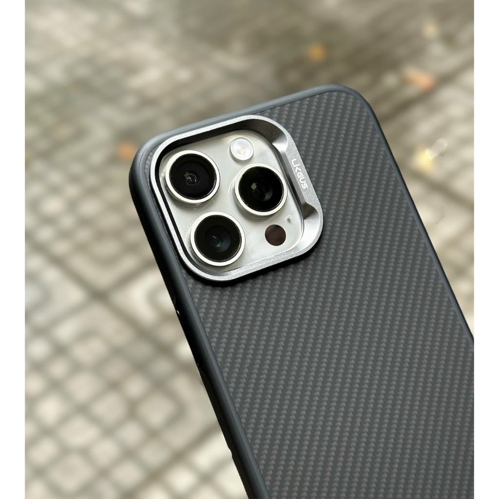 Ốp lưng hãng Likgus vân Carbon Fiber cho iPhone 15 Pro max,14 Pro max,13 Pro max,12 Pro max/16 Pro/1