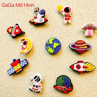 Sticker gắn dép Cross, Jibbitz gắn balo hình các phi hành gia, hành tinh, tàu vũ trụ siêu đẹp - GaGaMoHinh