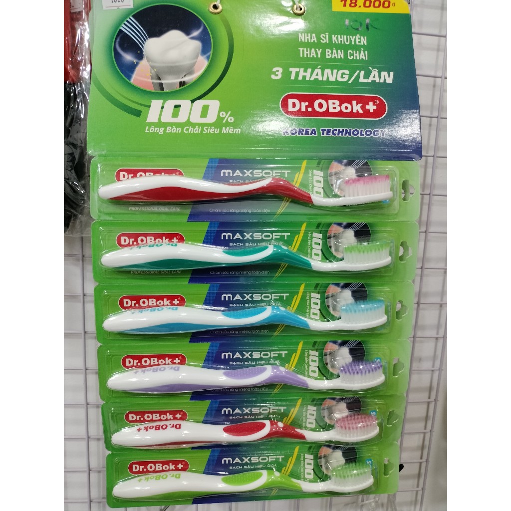 1 Cây bàn chải đánh răng Dr.Obok+