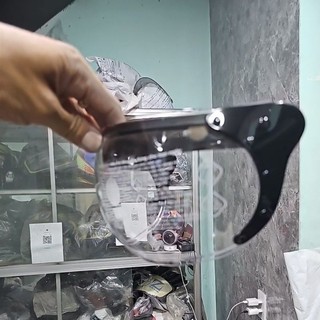 Kính gắn nón bảo hiểm B1