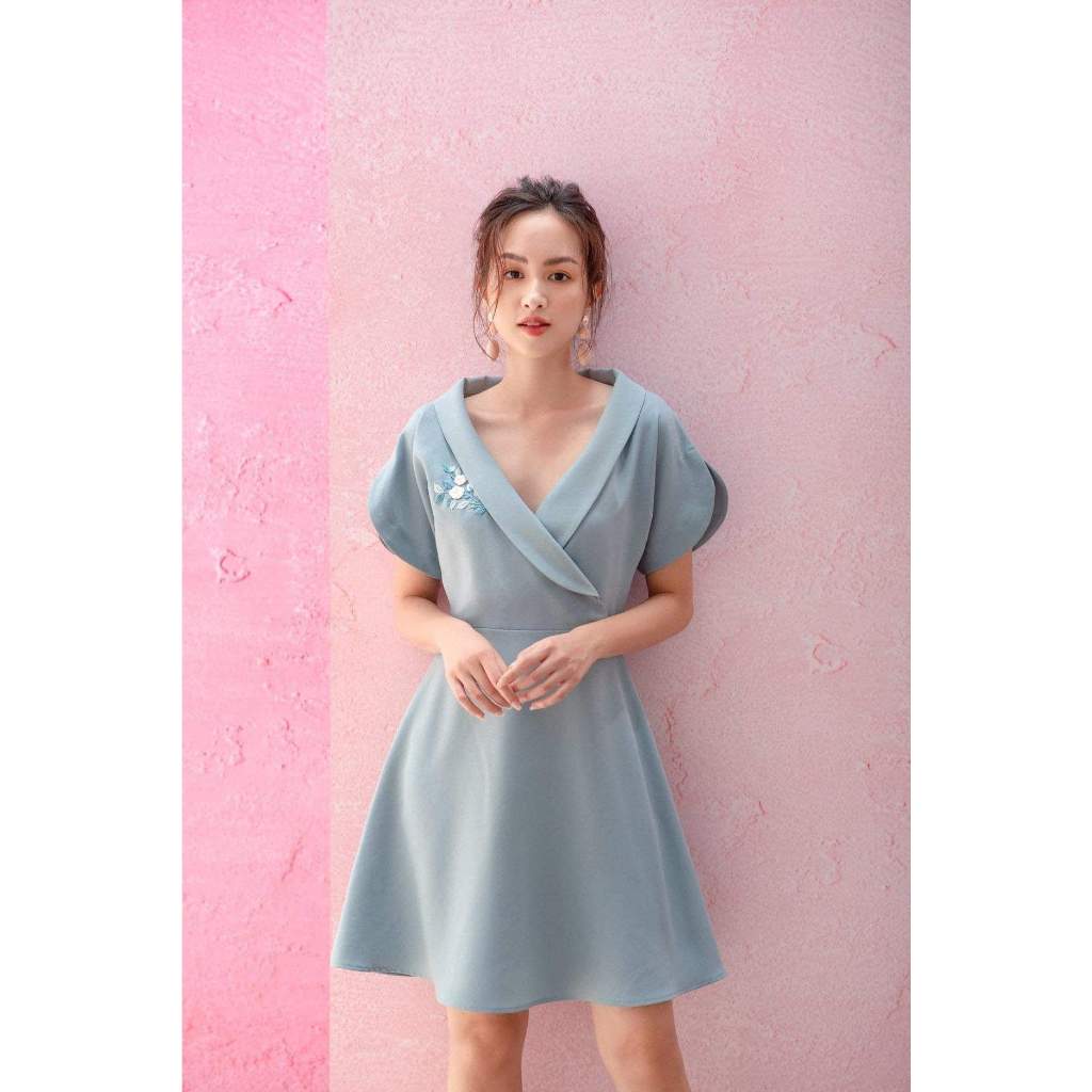 [ Size M new tag ] - Váy thêu OLV