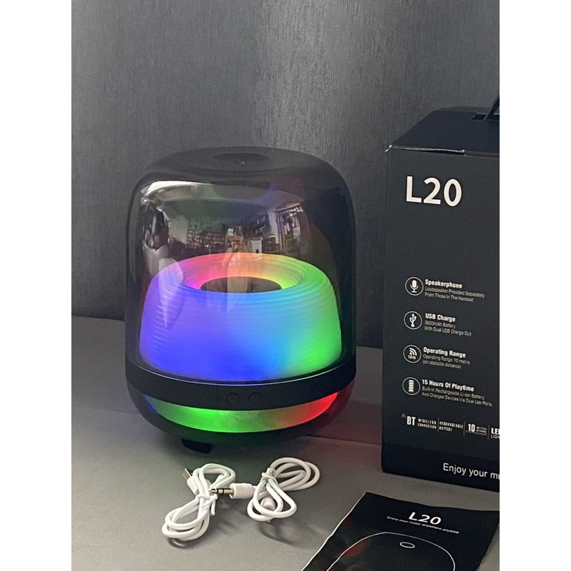 Loa Bluetooth L20 , đèn RGB đổi màu , thiết kế trong suốt