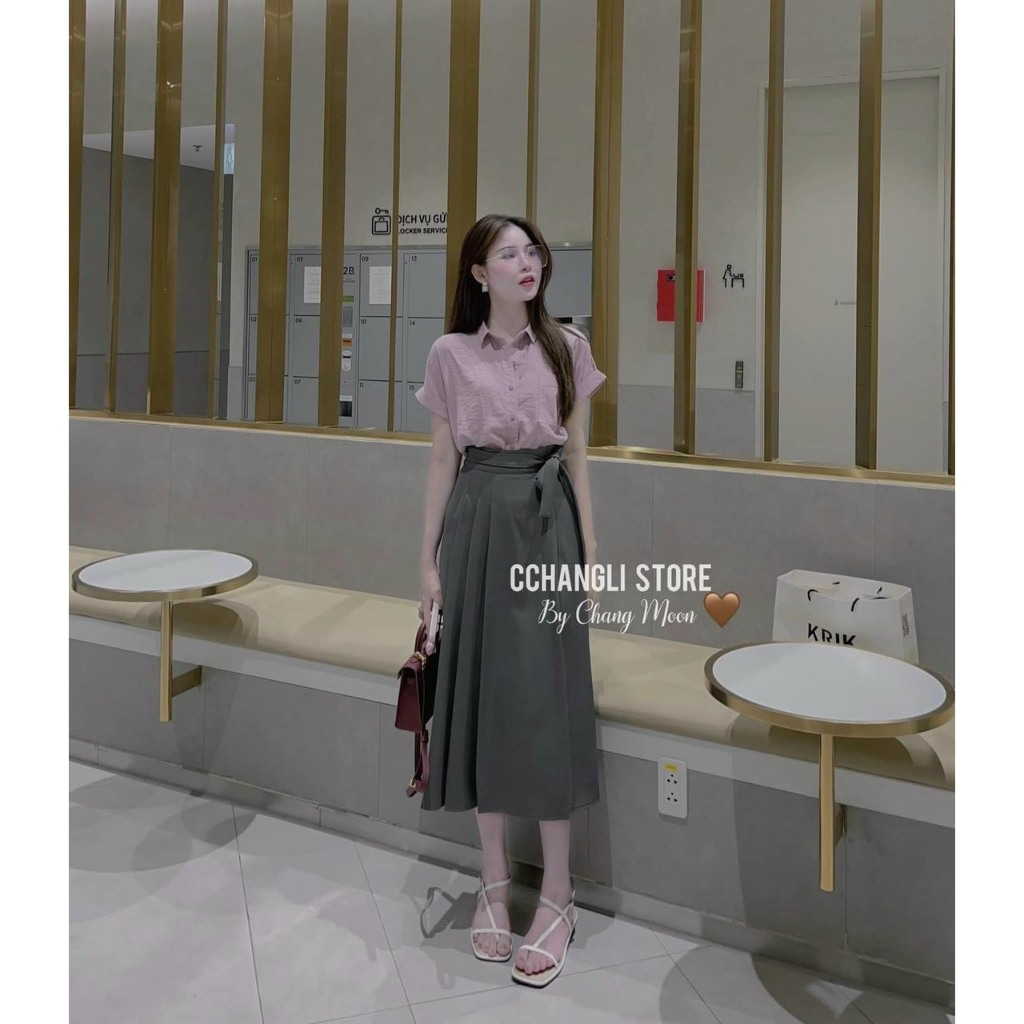 Sét váy công sở thời trang áo sơmi chất lụa tay ngắn mix chân váy lưng cao thắt dây nơ tuyết mưa maxi dáng xoè xinh xắn