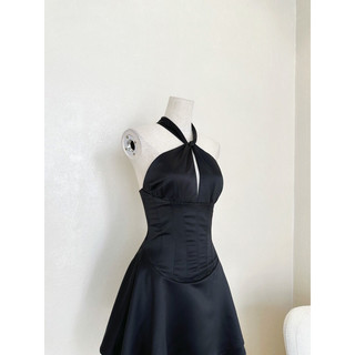 [ SIÊU PHẨM ] ĐẦM YẾM LỤA CUTOUT