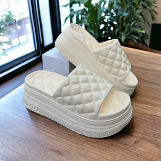 Dép bánh mì nữ quai ngang đế đúc nguyên khối tăng chiều cao độn đế 7cm chất liệu EVA êm mềm siêu nhẹ D7715