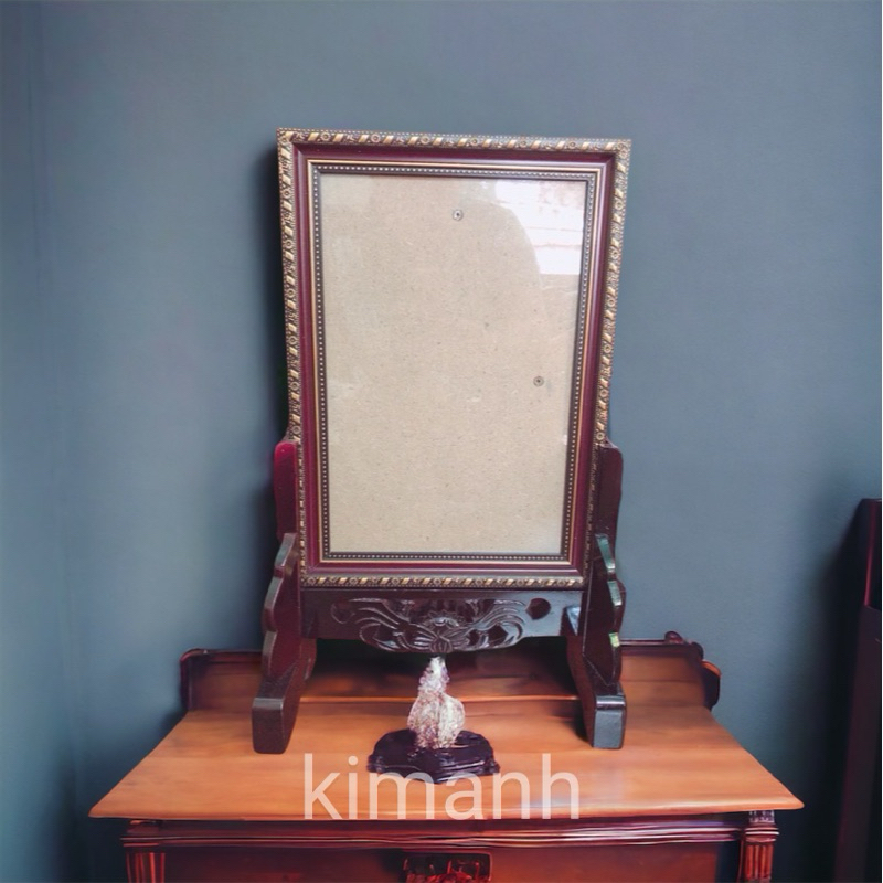 khung hình thờ gỗ chân chạm khung hoa văn .