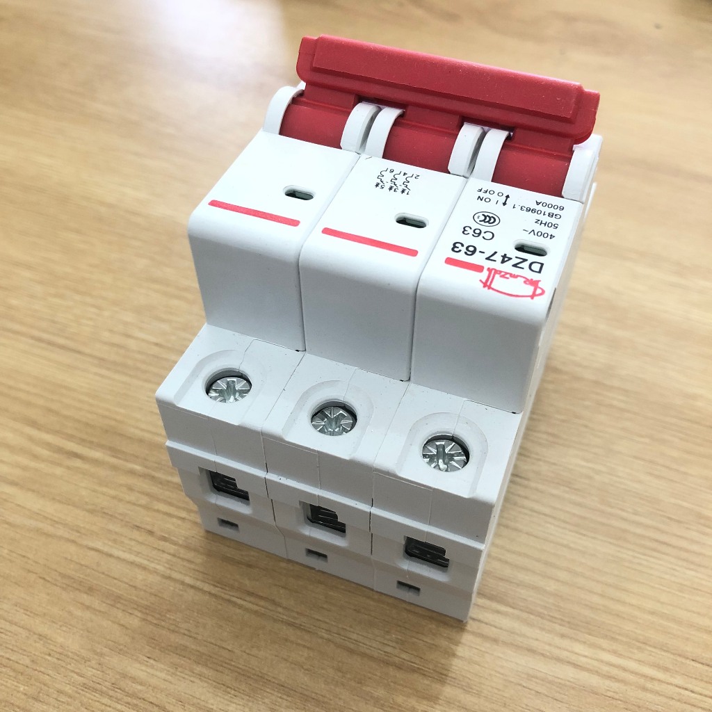 Cầu dao Aptomat an toàn MCB DZ47-63A dòng cắt 6kA