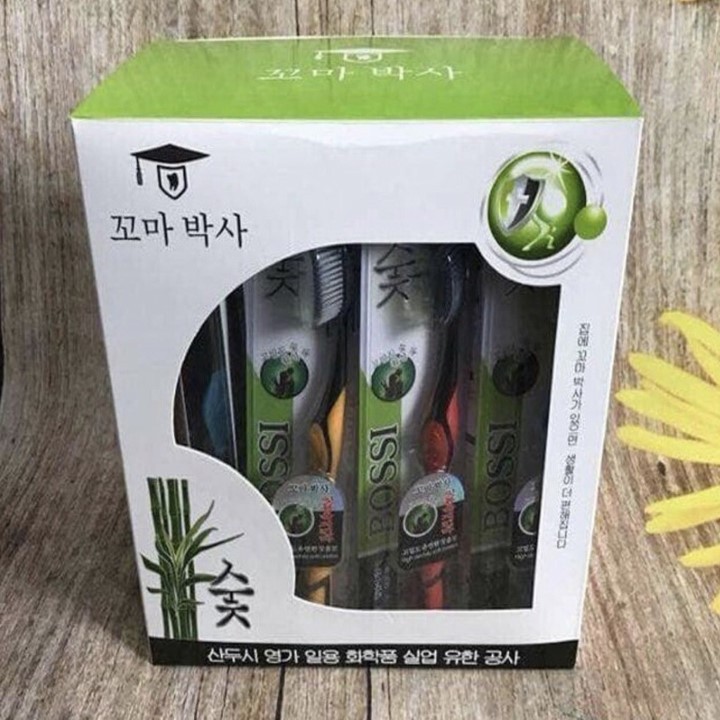 Bàn Chải Đánh Răng Than Tre Hoạt Tính Hàn Quốc BOSSI NO921