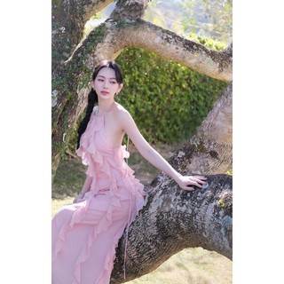 Đầm maxi cổ yếm hai dây bèo, vay maxi bèo hai dây