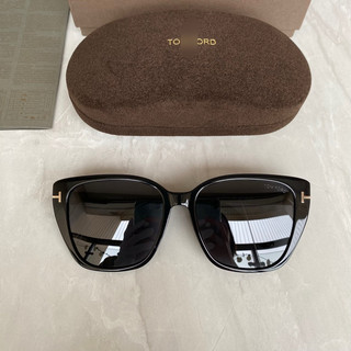 Kính nữ tomford 3 màu TF0937