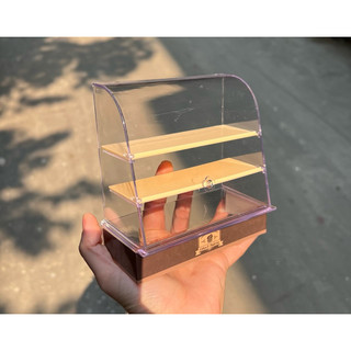 Mô hình tủ bánh nhựa to + bảng menu (không kèm bánh) có box