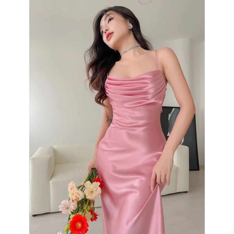 Đầm Lụa Hai Dây Xẻ Đùi Thiết Kế Sang Chảnh - Váy Lụa Hai Dây Hở Lưng Tôn Dáng | BigBuy360 - bigbuy360.vn